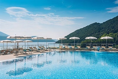 Hyvä hotelli Montenegrossa